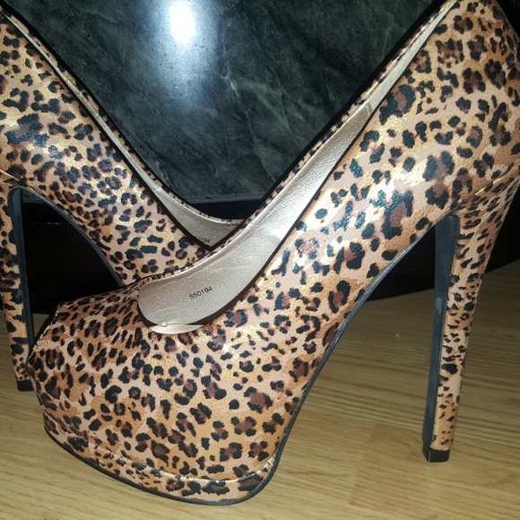 Shoes - Picture 3 of 3